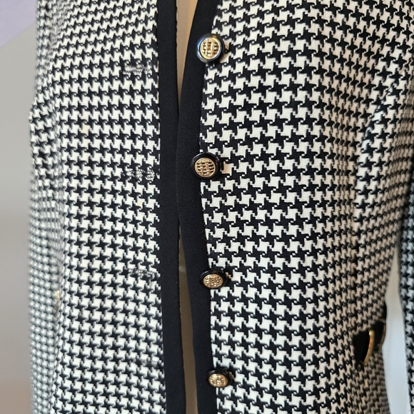 Virgo Petite | Size 12p | Black & White Houndstooth Blazer - Picture 3 of 7